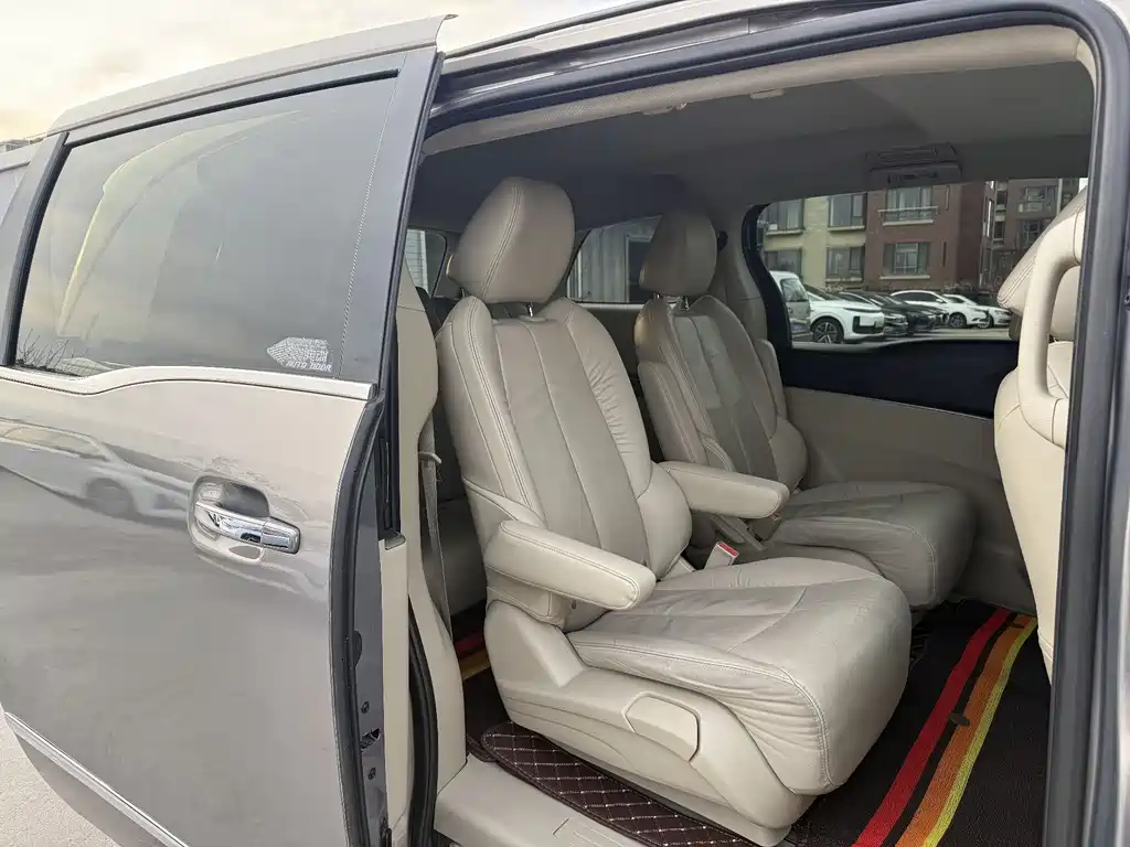 Buick GL8 2017 25S Luxury V