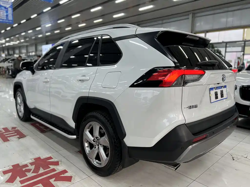 TOYOTA RAV4 RONGFANG