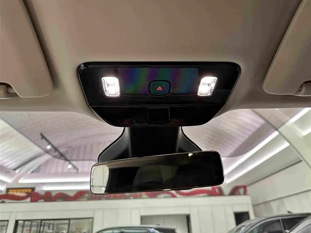 Li Auto Li MEGA — миниатюра 12
