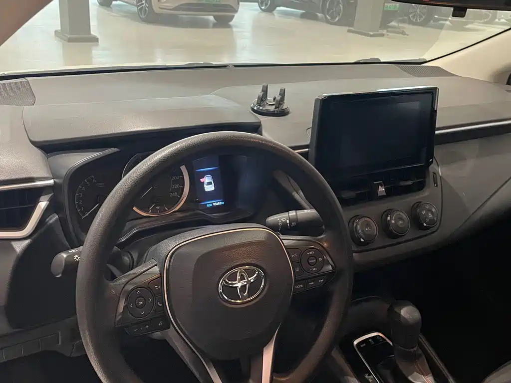 Toyota Corolla — миниатюра 9