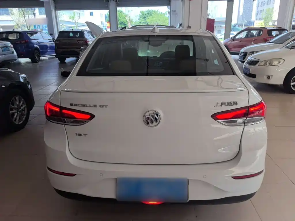 Buick Excelle — миниатюра 6