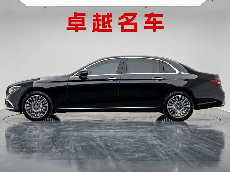 Mercedes-Benz E-Class — миниатюра 7