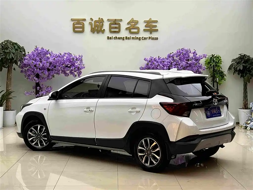 Toyota Yaris L — миниатюра 8