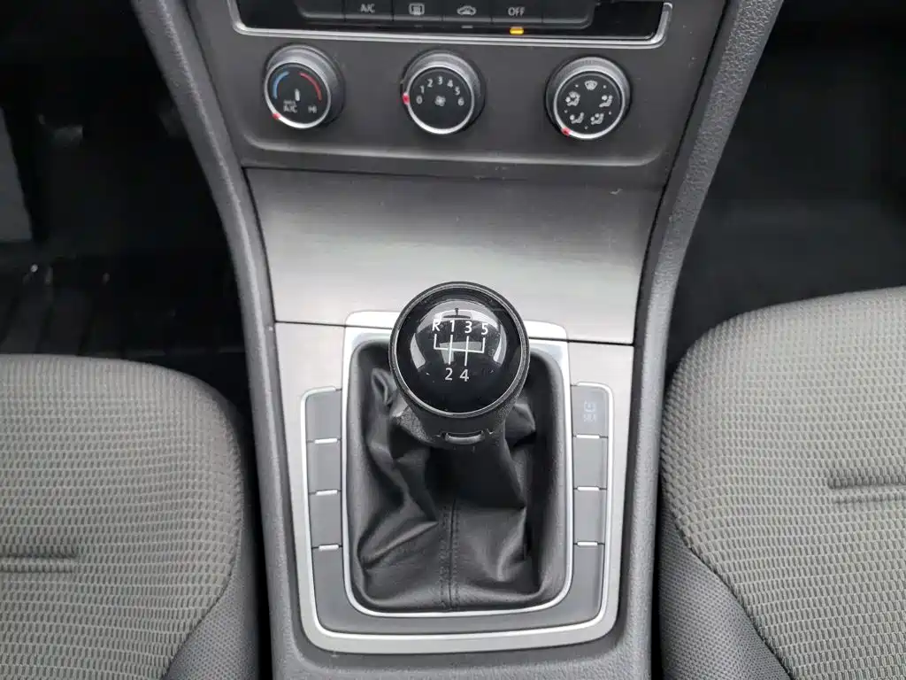 Volkswagen Golf — миниатюра 13
