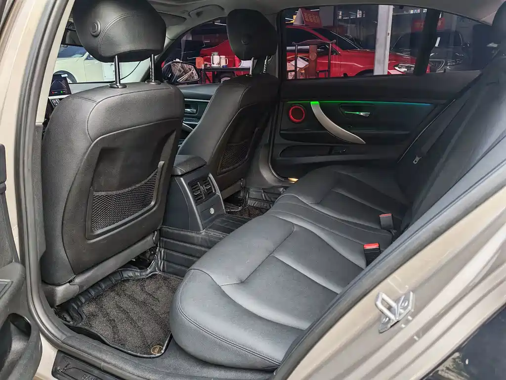 BMW 3 Series — миниатюра 9