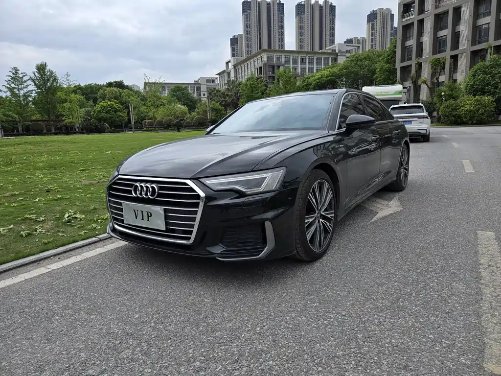 Audi A6L 2022