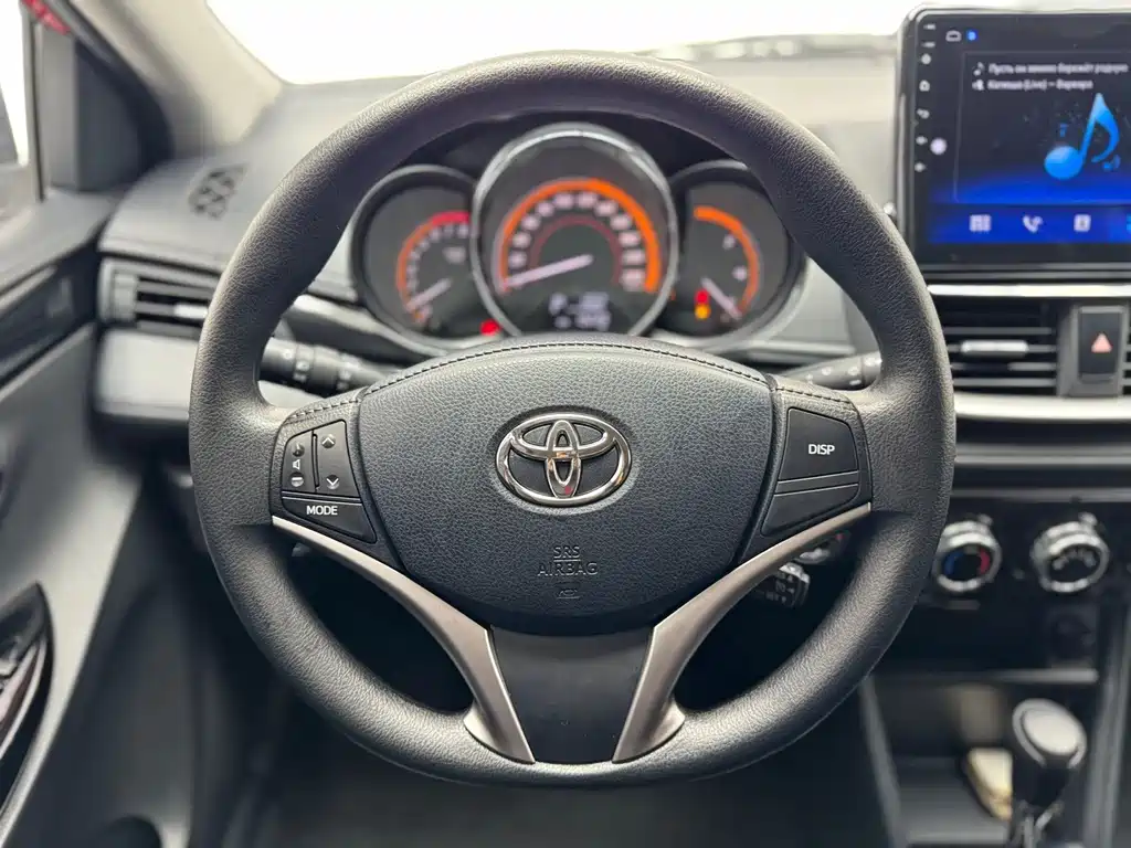 Toyota Yaris L — миниатюра 10