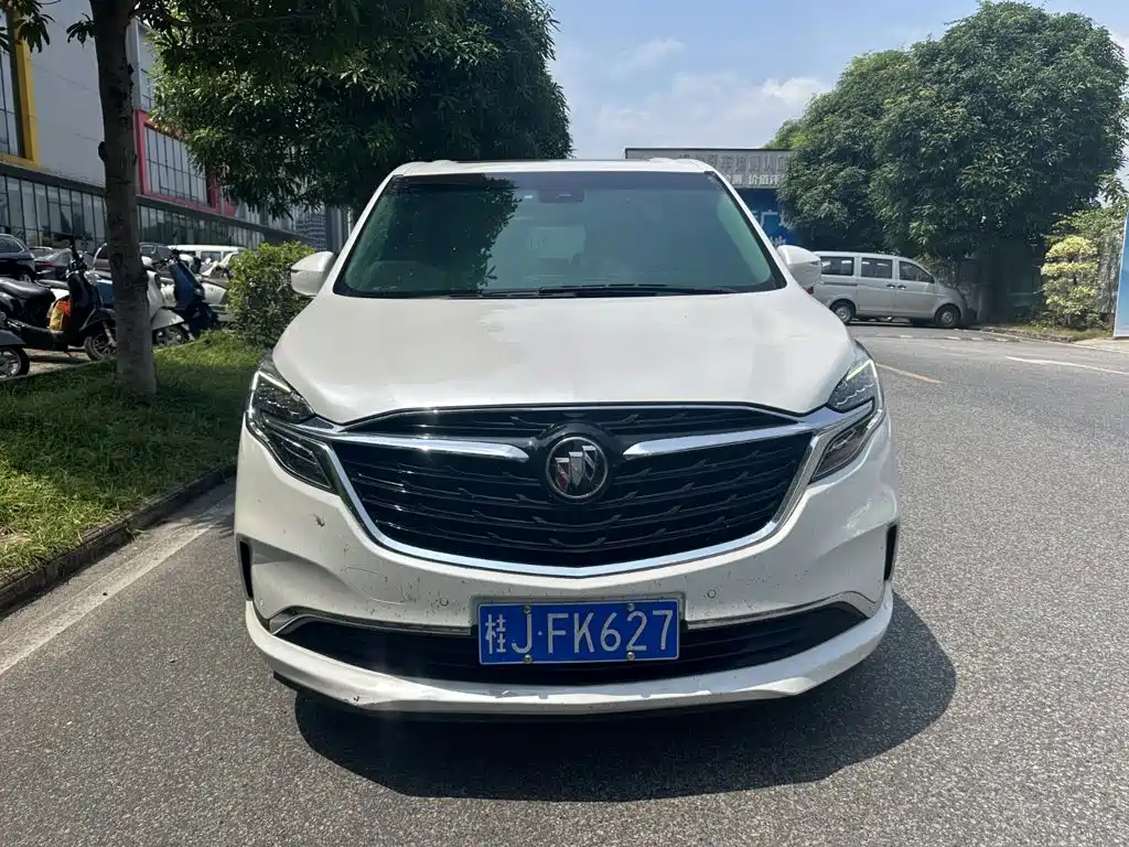 Buick GL8 — миниатюра 2