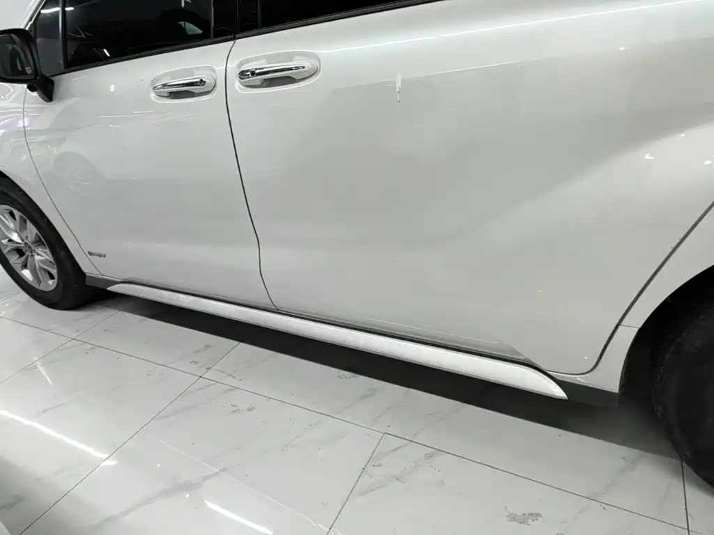 Toyota Granvia — миниатюра 22