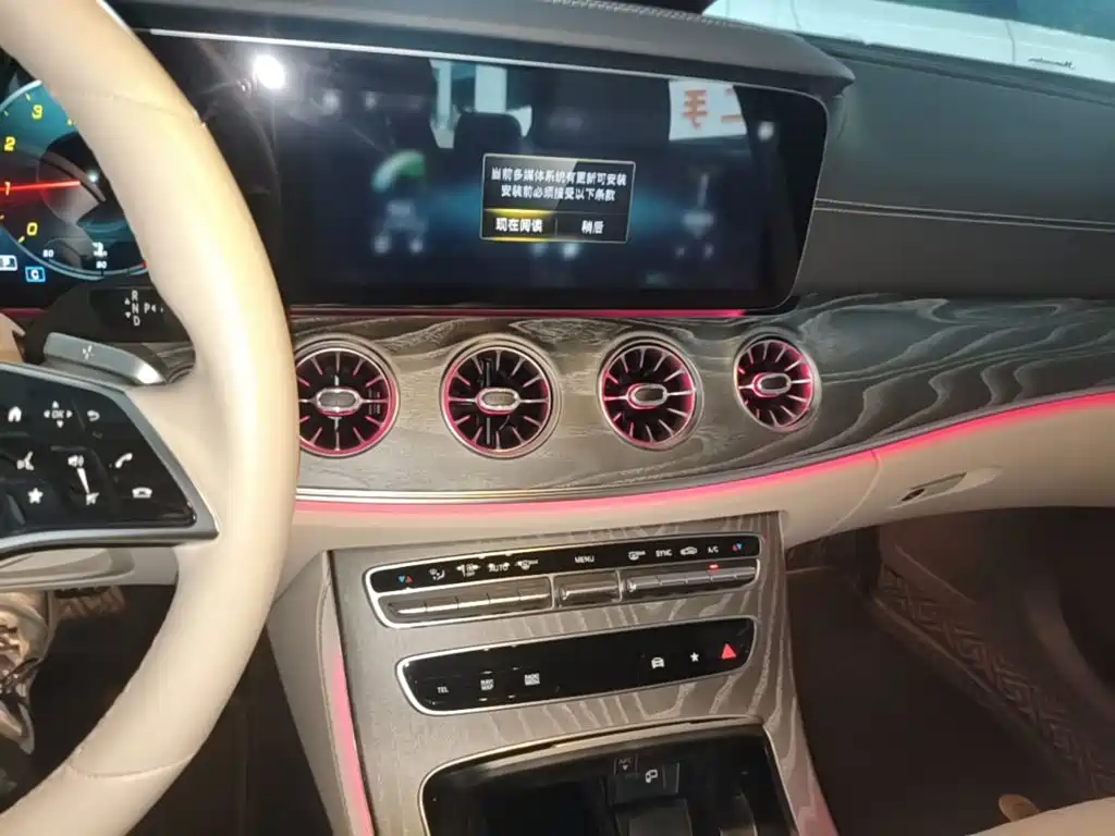 Mercedes-Benz CLS — миниатюра 13