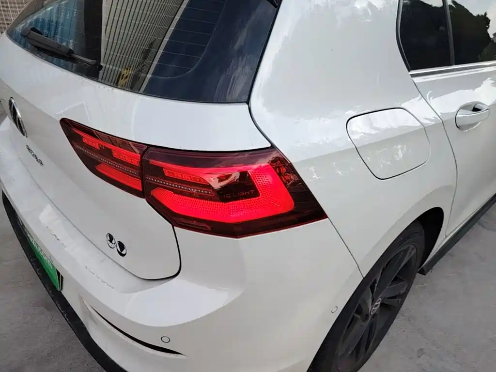Volkswagen Golf — миниатюра 8
