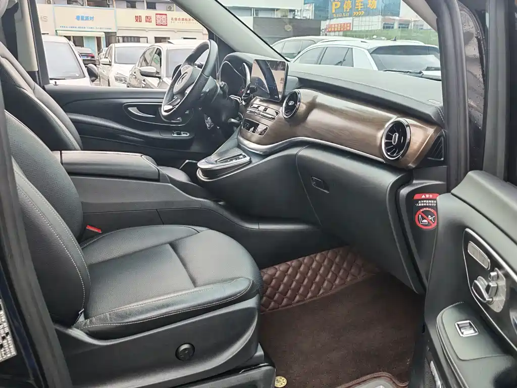 Mercedes-Benz V-Class — миниатюра 9