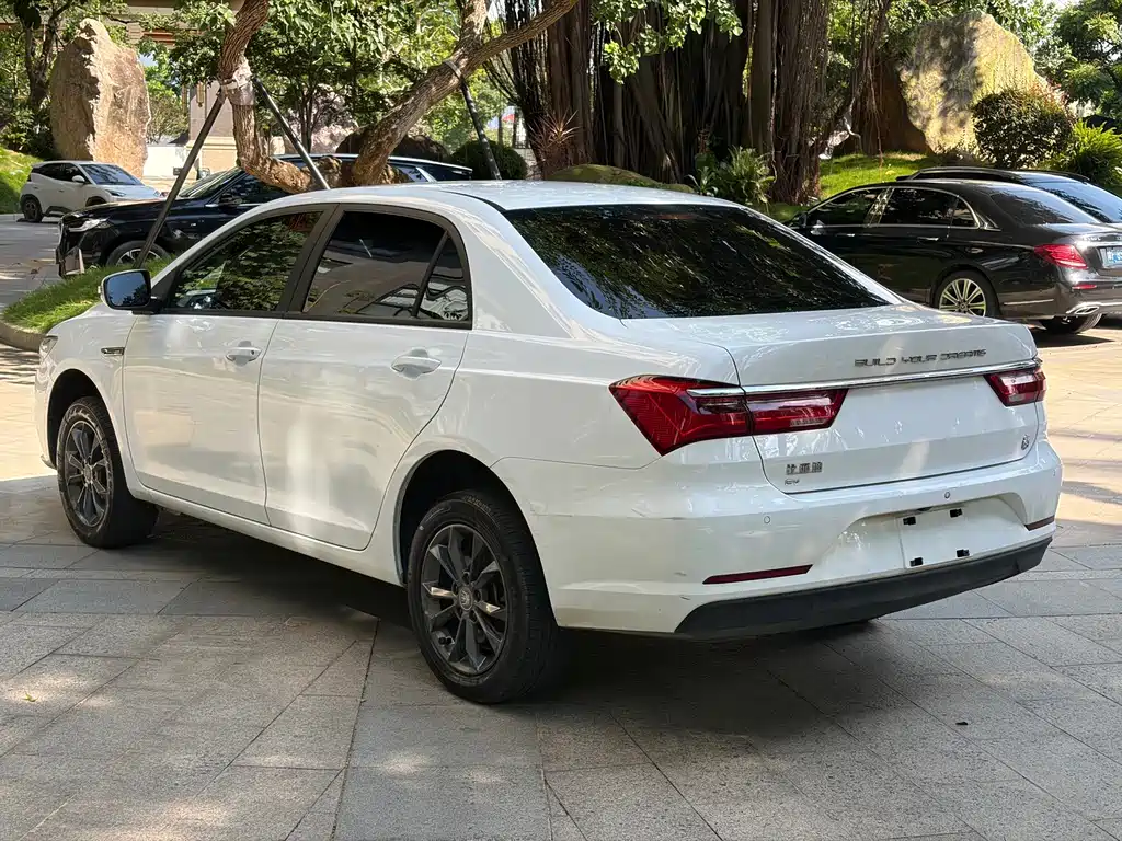 BYD Qin NEV — миниатюра 9