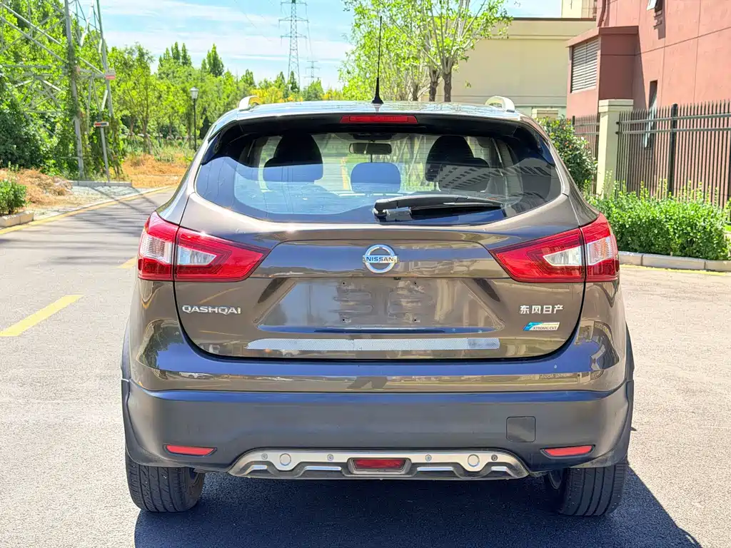 Nissan Qashqai — миниатюра 8