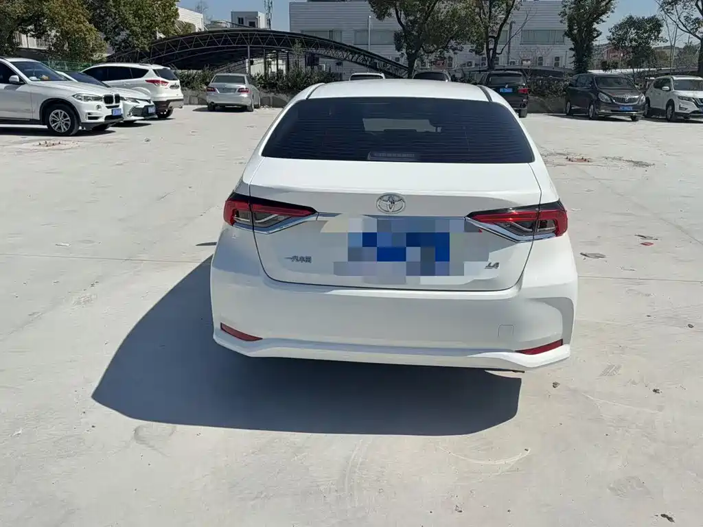 Toyota Corolla — миниатюра 5