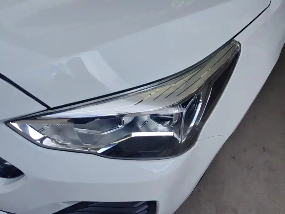 Haval M6 — миниатюра 5