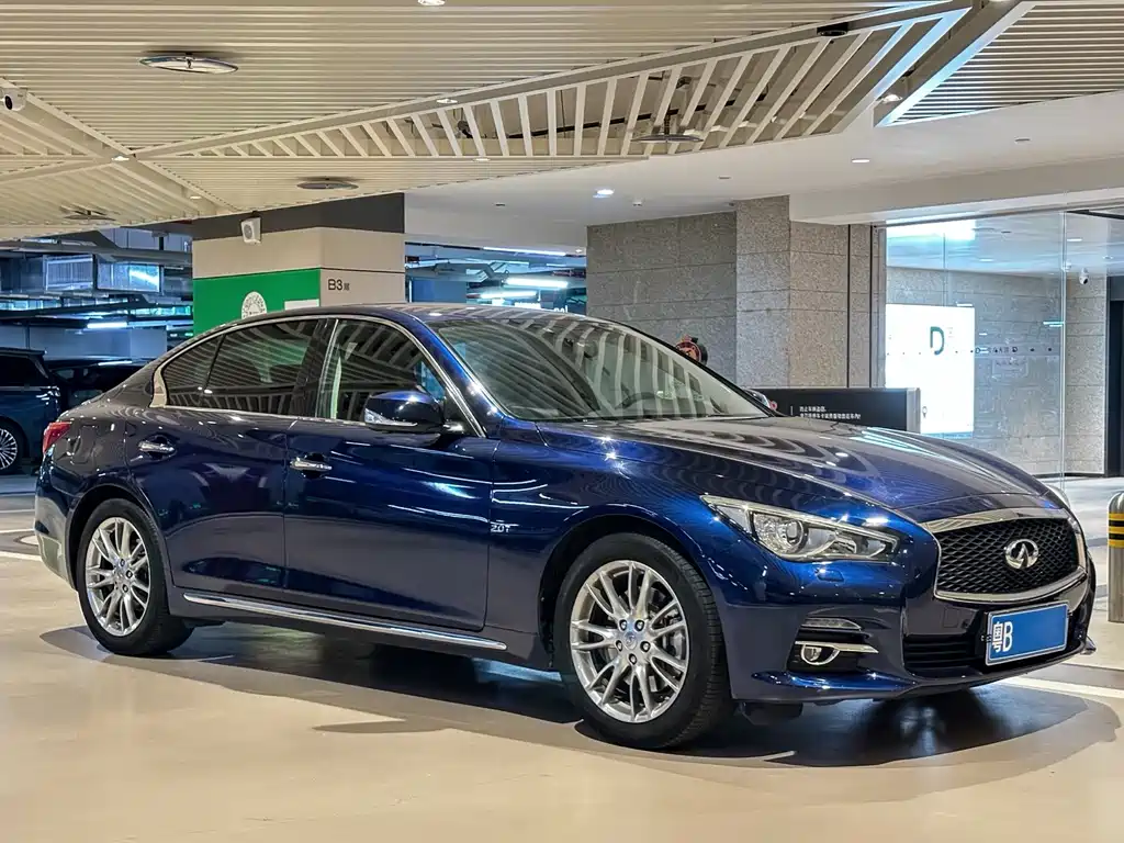 INFINITI Q50L
