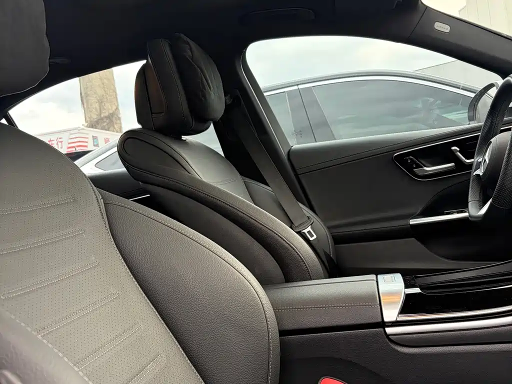 Mercedes-Benz C-Class — миниатюра 23