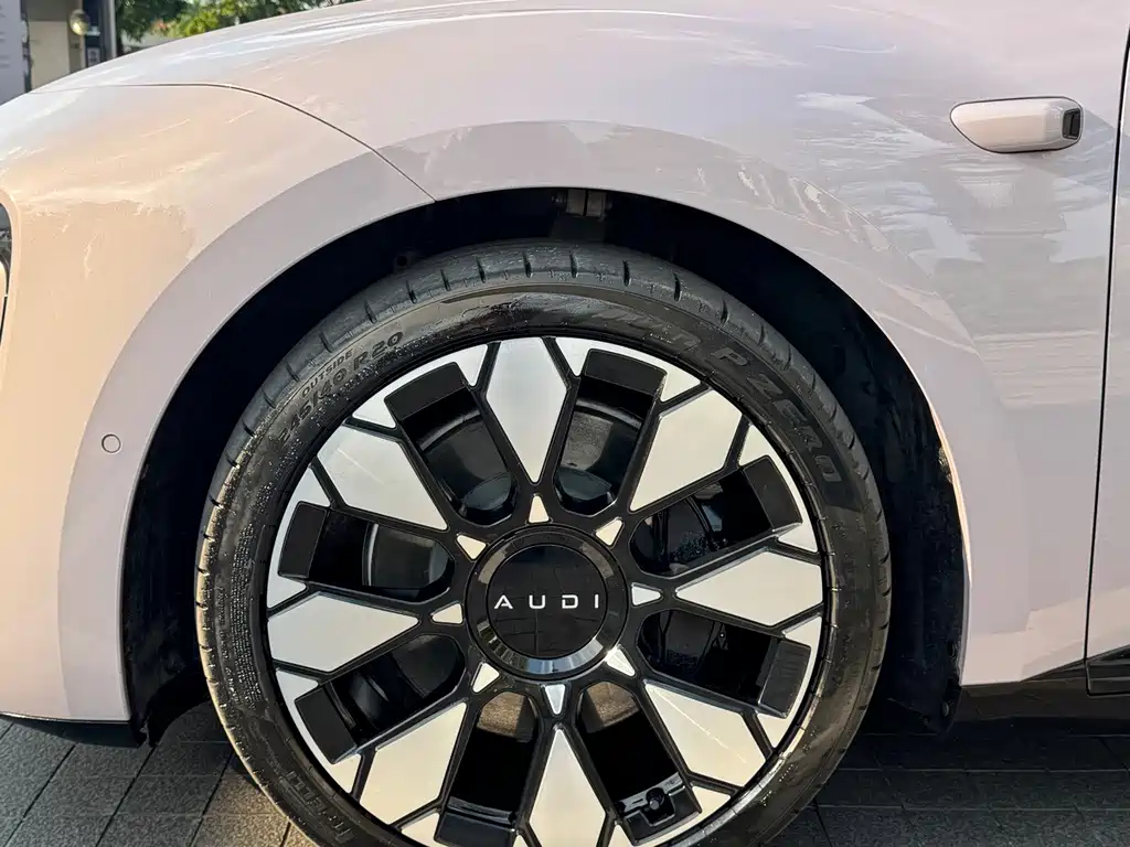 Audi E5 Sportback — миниатюра 5