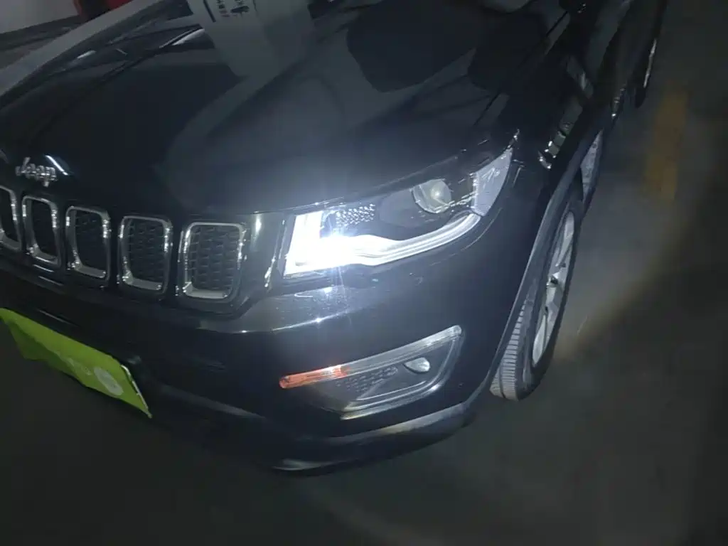 Jeep Compass — миниатюра 24