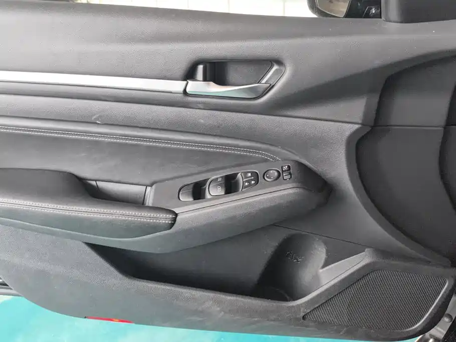 Nissan Teana — миниатюра 7