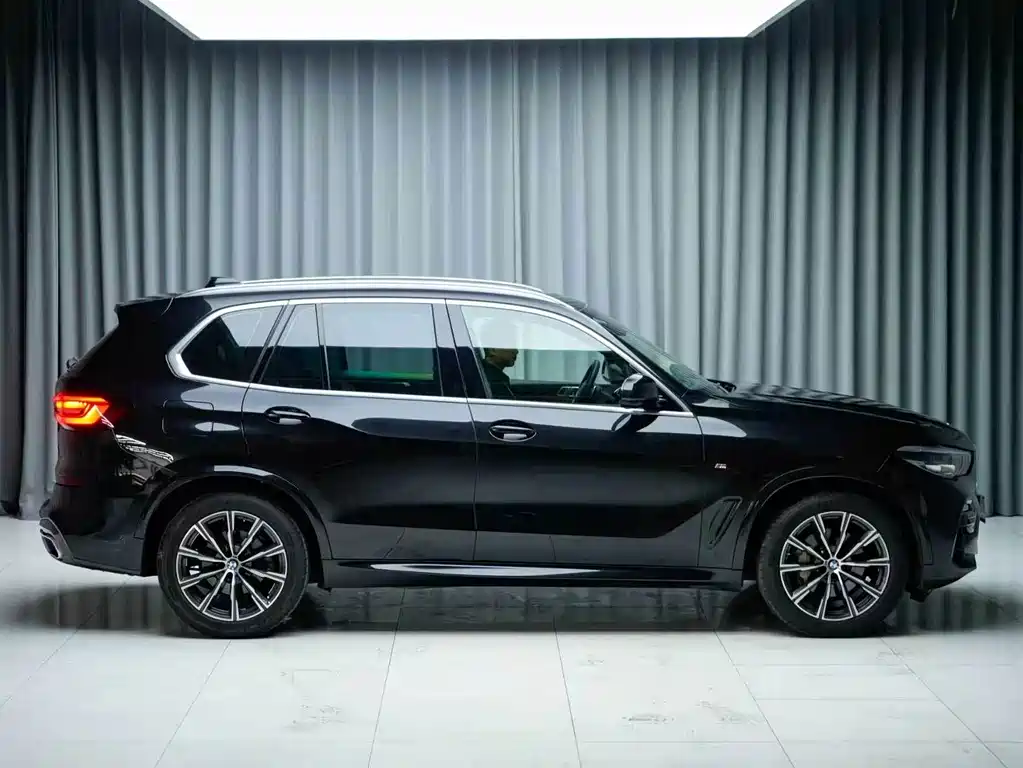 BMW X5 (Import) — миниатюра 4