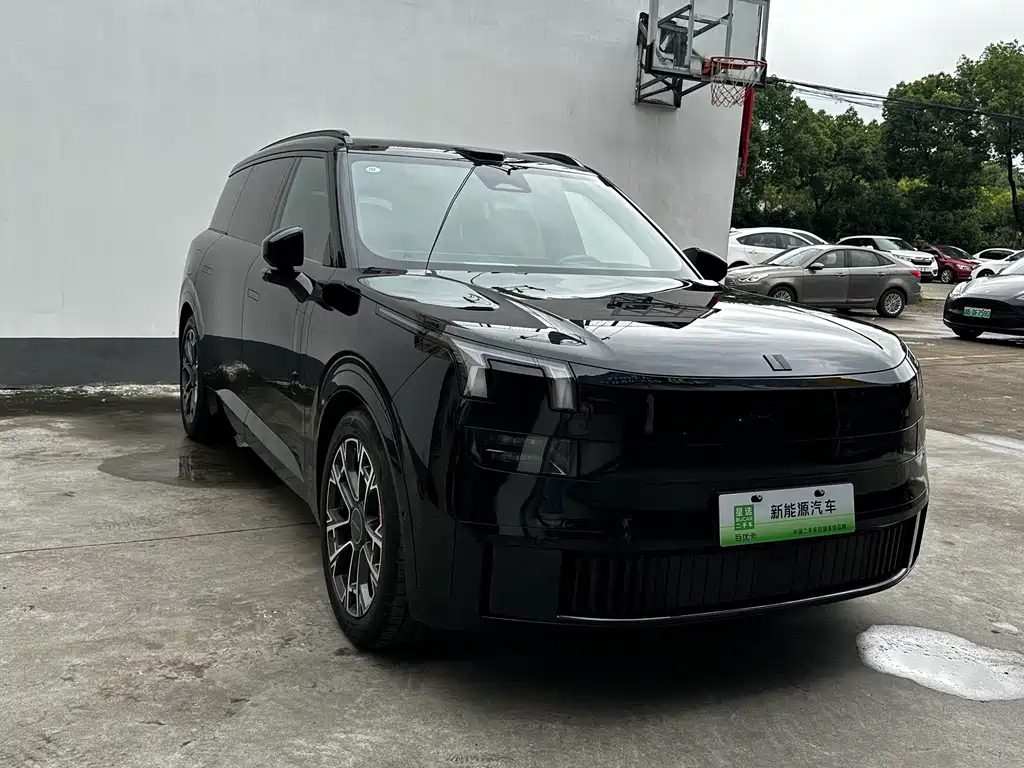 Lynk & Co 900 2025 2.0T Ultra 6 мест