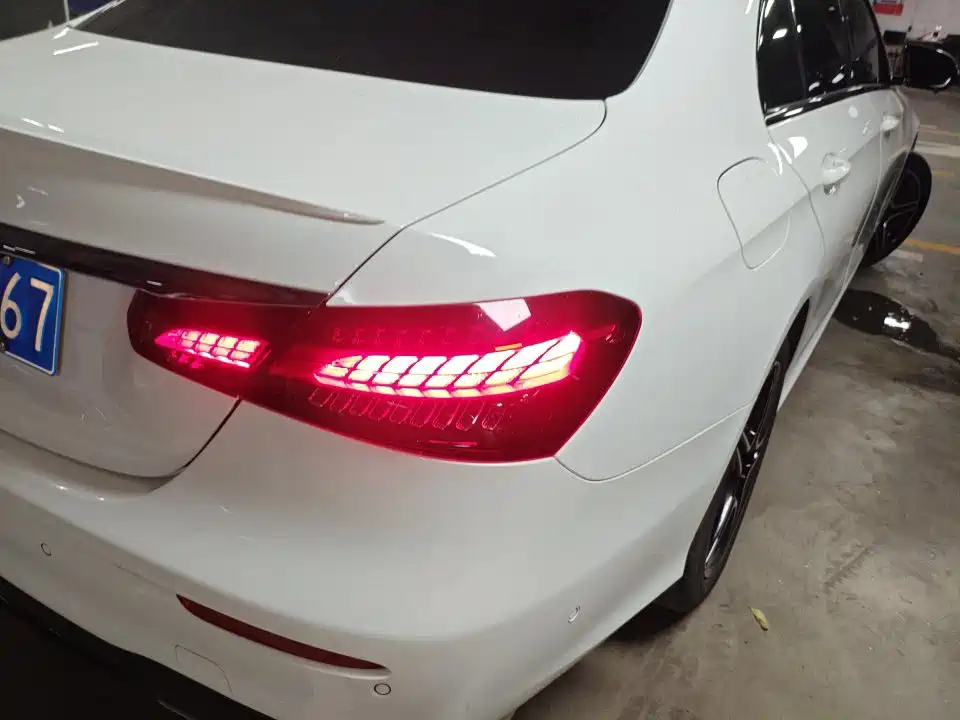 Mercedes-Benz E-Class (Import) — миниатюра 11