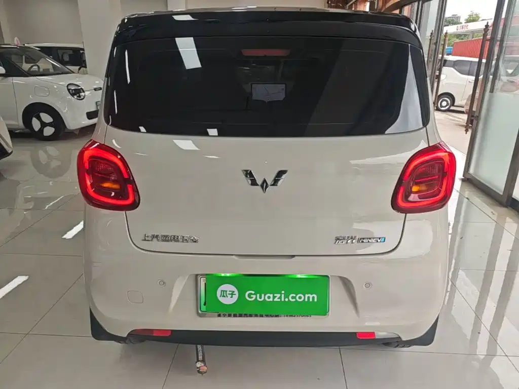 Wuling MINIEV — миниатюра 6