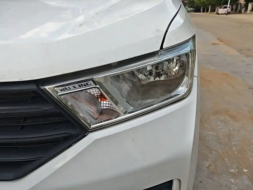 Wuling Hongguang — миниатюра 18