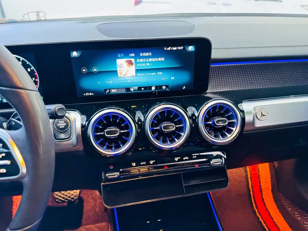 Mercedes-Benz GLB — миниатюра 12