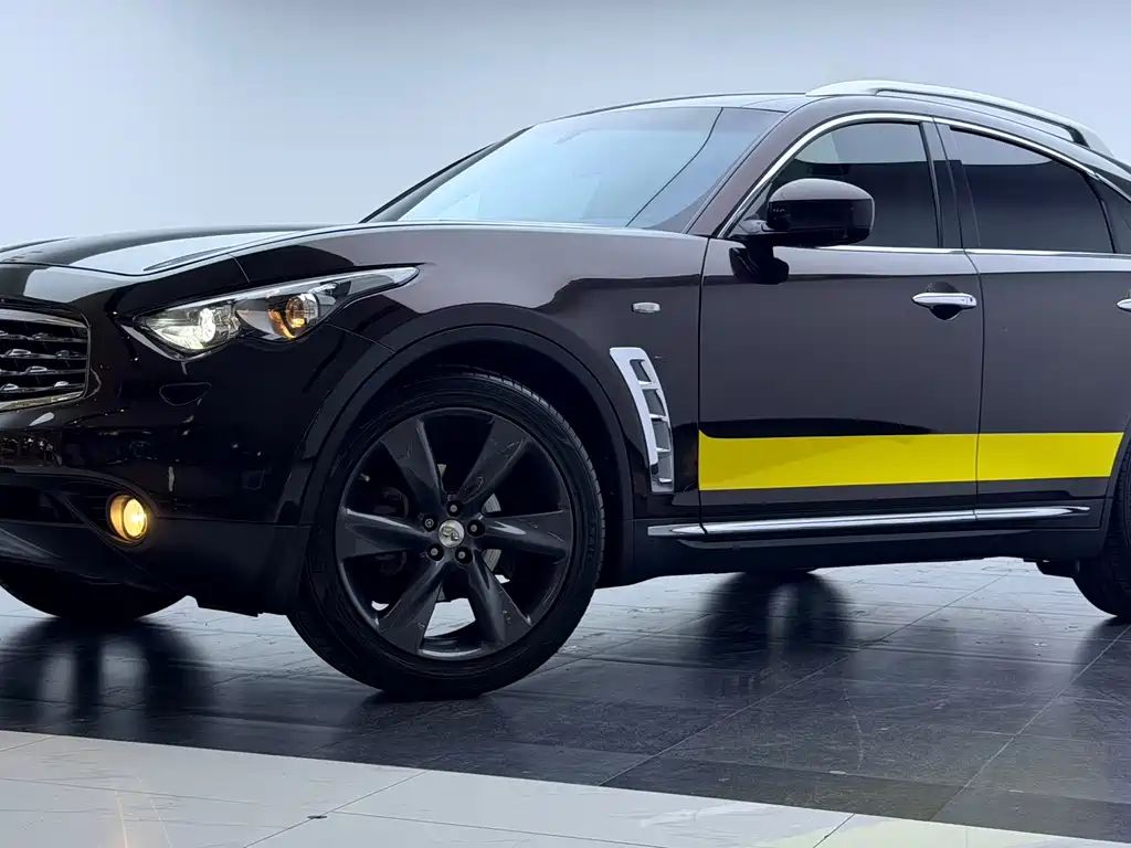 Infiniti FX — миниатюра 14