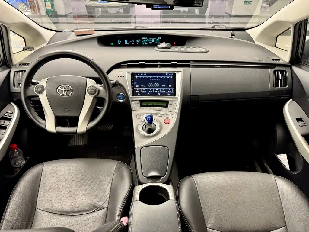 Toyota Prius — миниатюра 11