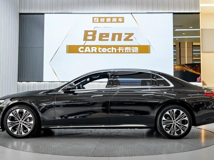 Mercedes-Benz E-Class — миниатюра 3