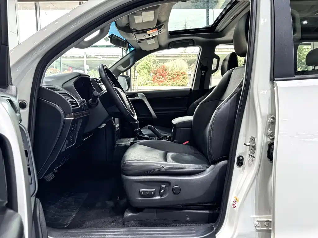Toyota Land Cruiser Prado 2018 3.5L AT TX-L