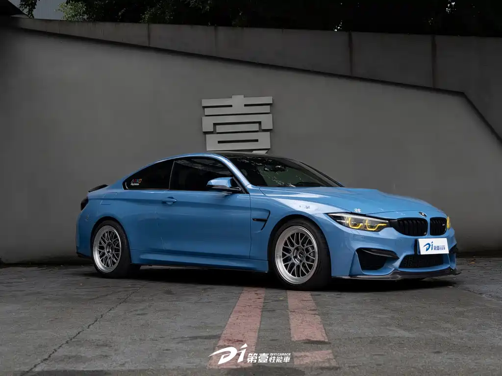 BMW M4 — миниатюра 6