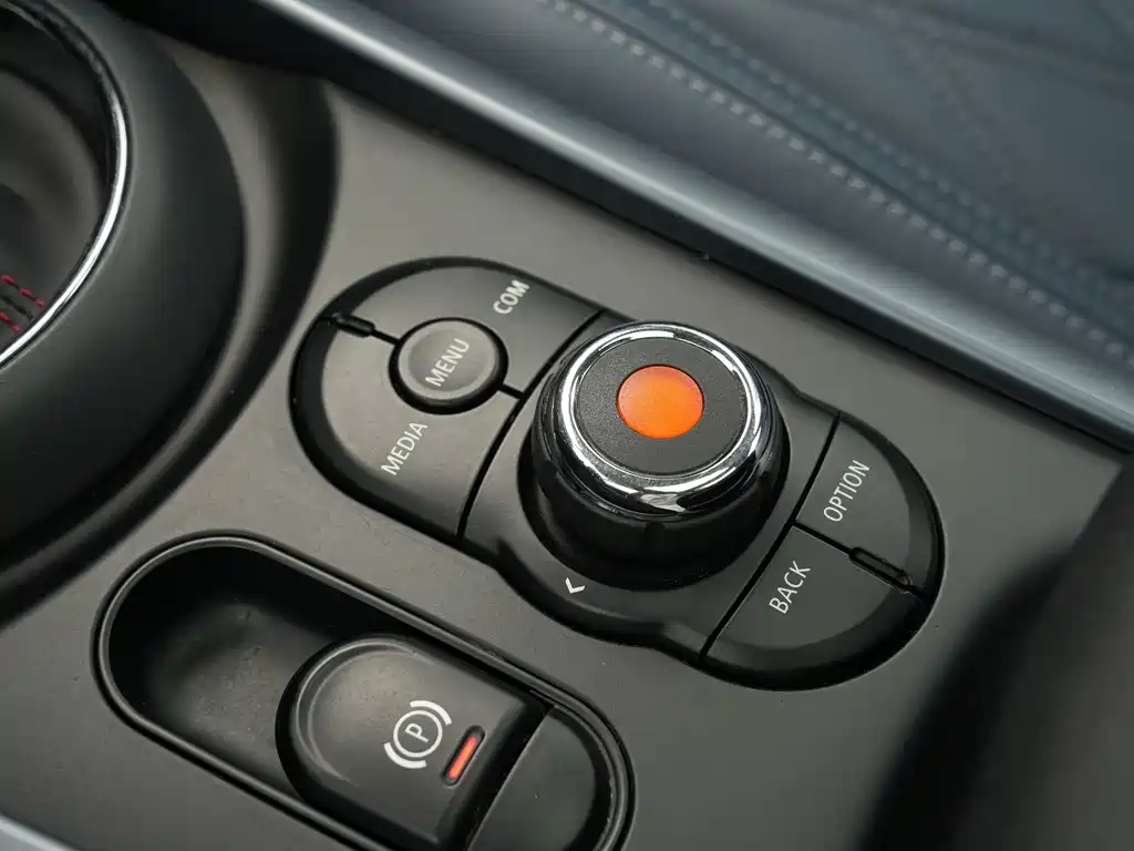 MINI Mini Clubman — миниатюра 25