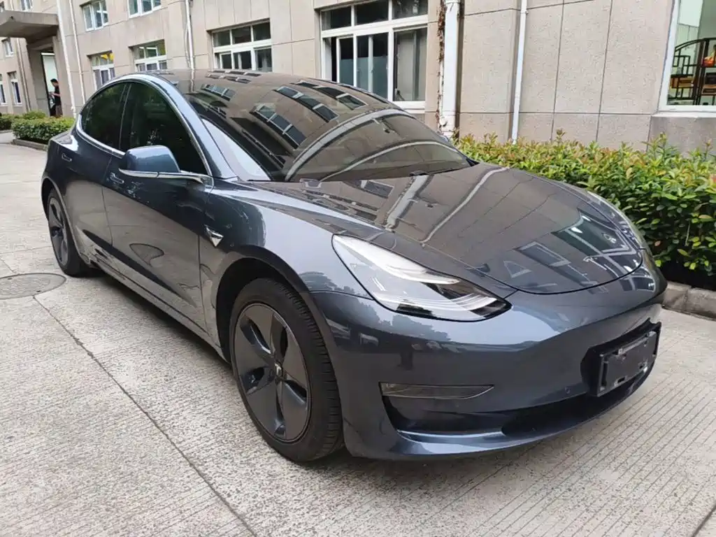 Tesla Model 3 — миниатюра 4
