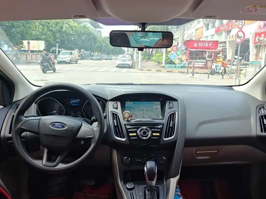 Ford Focus — миниатюра 5