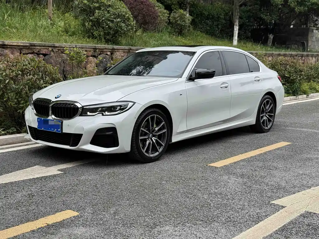 BMW 3 Series 2021