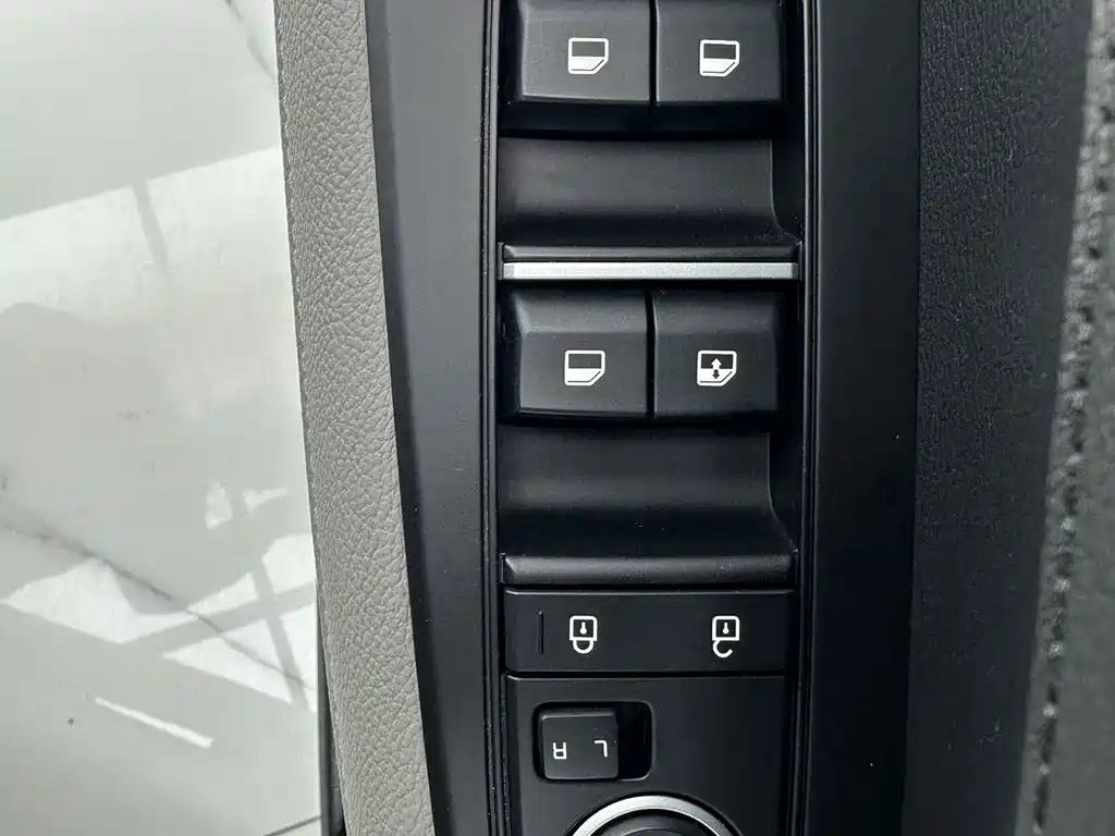 Kia K3 — миниатюра 11