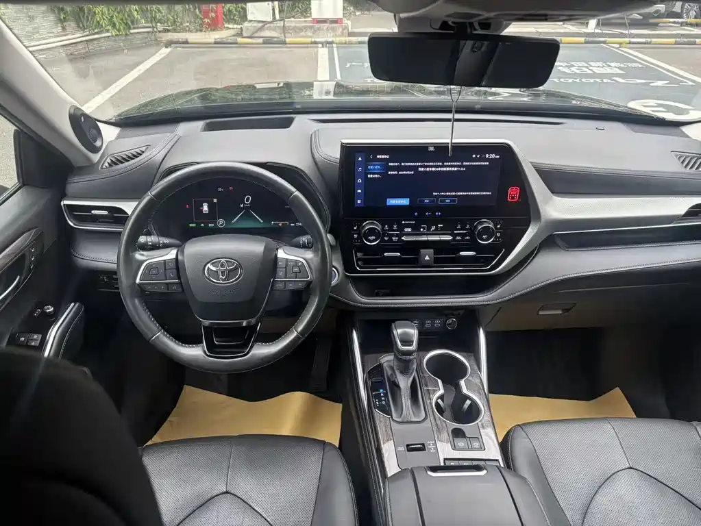 Toyota Highlander — миниатюра 9