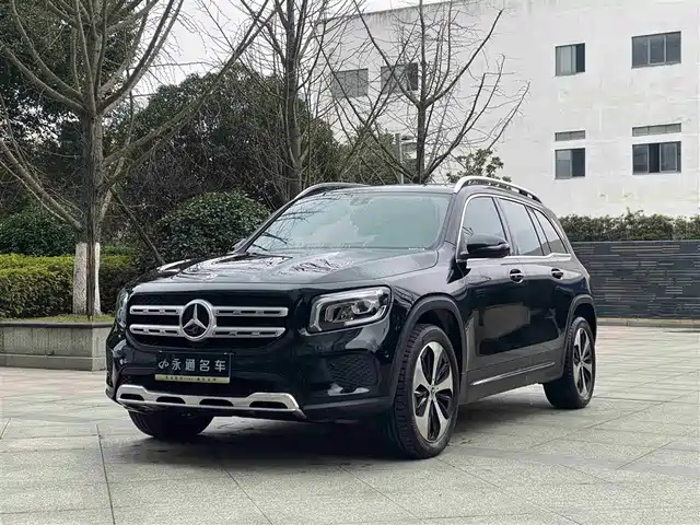 MERCEDES-BENZ GLB