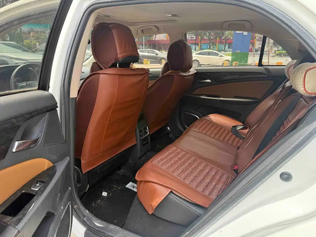 BYD Qin NEV — миниатюра 5