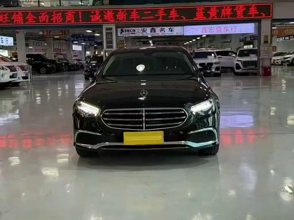 Mercedes-Benz E-Class — миниатюра 2