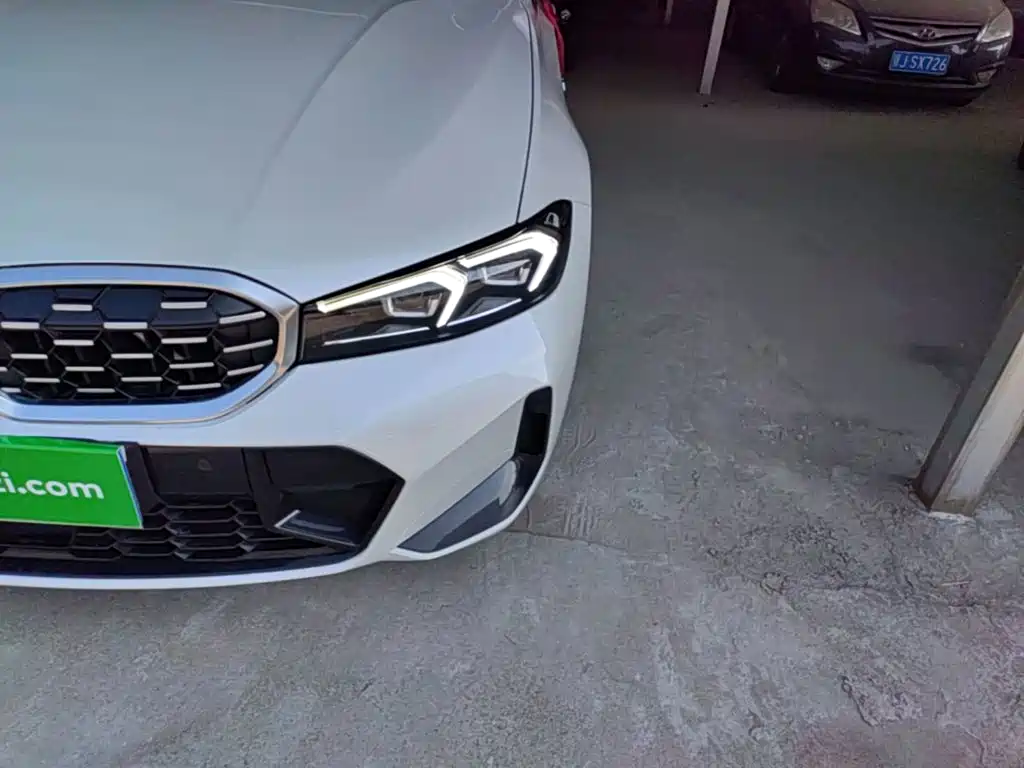 BMW 3 Series — миниатюра 24