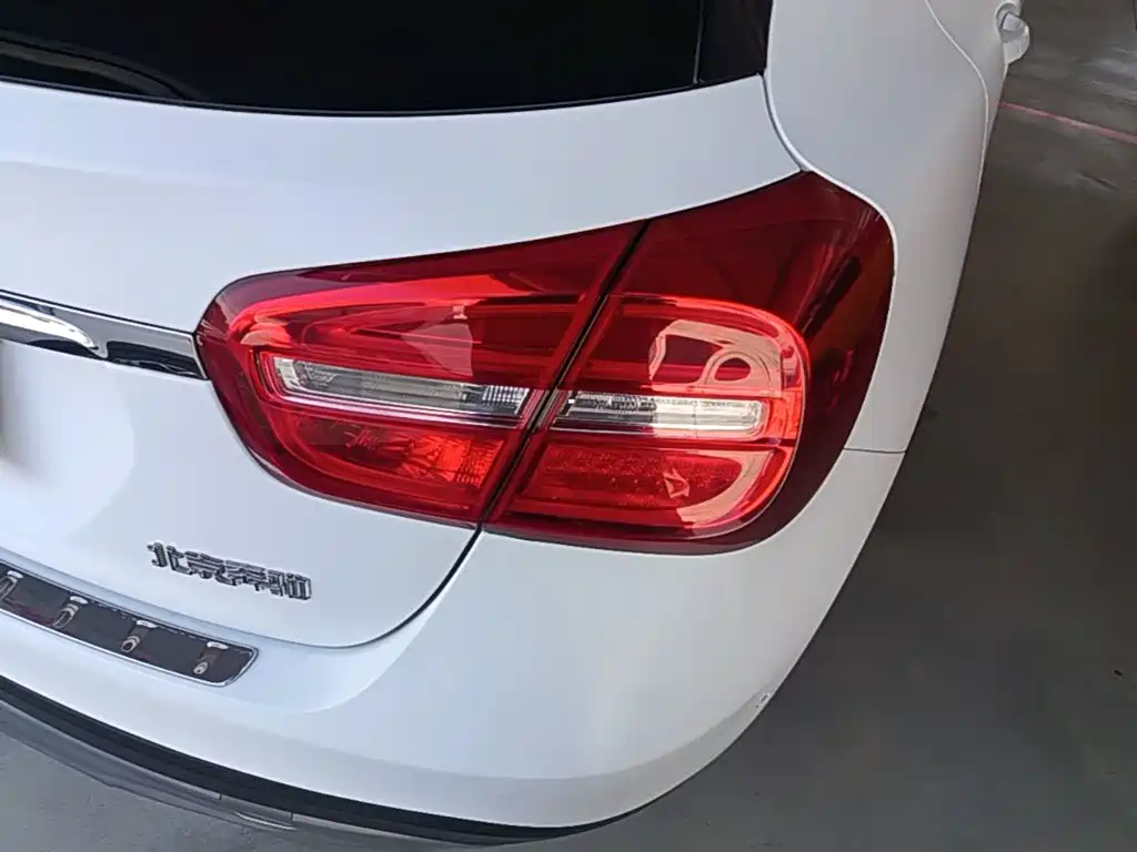 Mercedes-Benz GLA — миниатюра 8
