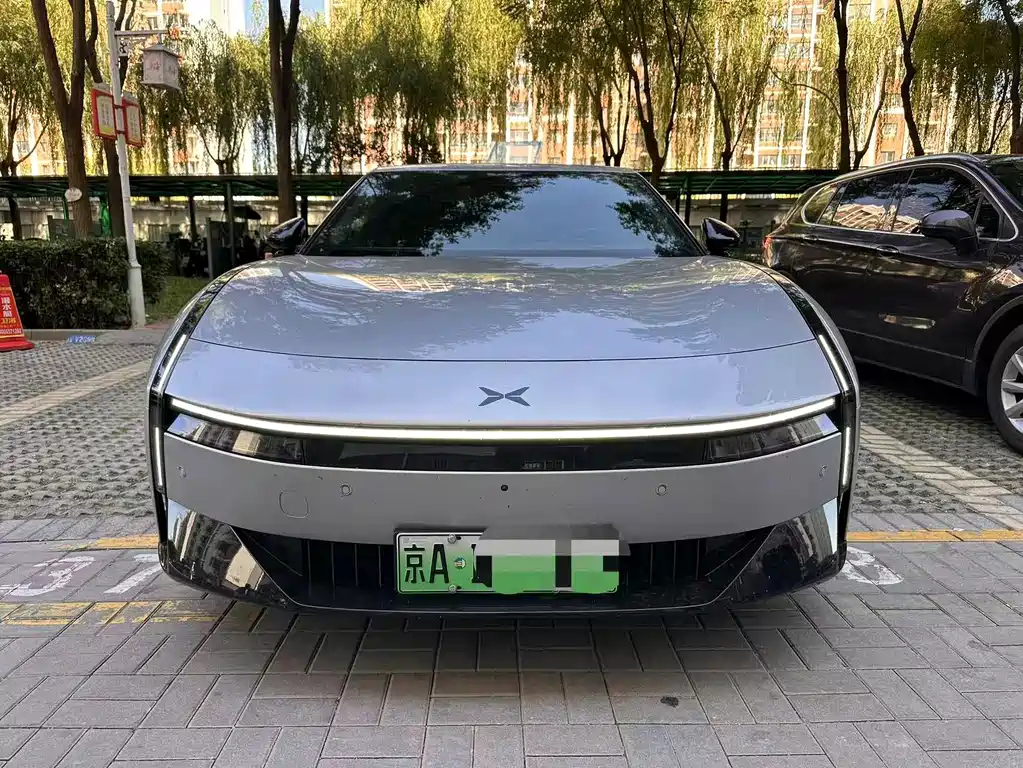 XPeng P7 — миниатюра 2