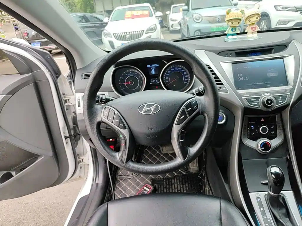 Hyundai Elantra Langdong — миниатюра 11