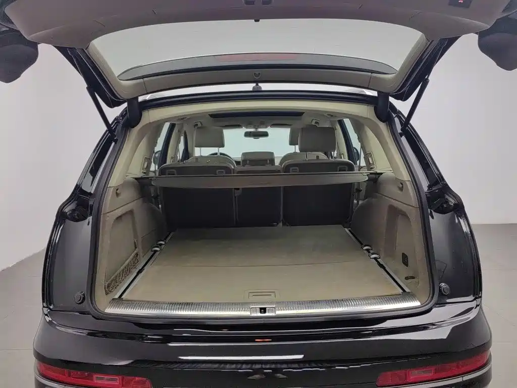 Audi Q7 — миниатюра 16